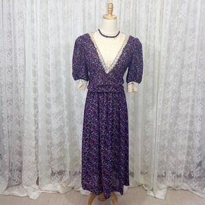 Vintage 70s Lady Carol‎ Of New York Padded Purple Paisley Print Dress Size 10